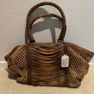 BRAND NEW LEATHER CORRAL PURSE